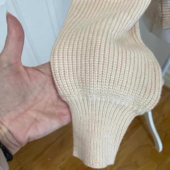 NWT CHYRII V Balloon Sleeve Sweater - Picture 7 of 14